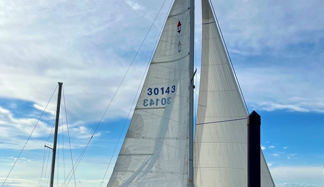 40' Bristol sailboat with spectacular views