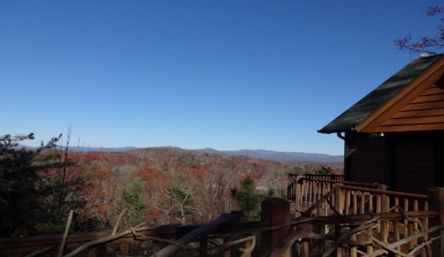 40+ Mile Mountain Sunset View near Murphy RiverWalk, Casino, Folk School, Pet OK