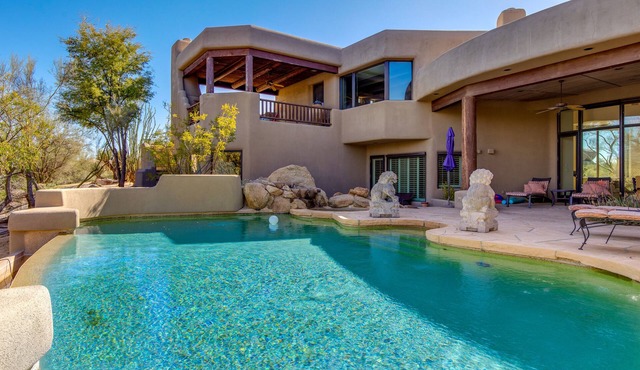 40 o/o Disc thru Sept. Private Oasis w/Pool/Spa + Golf Cart. Family/Pet Friendly