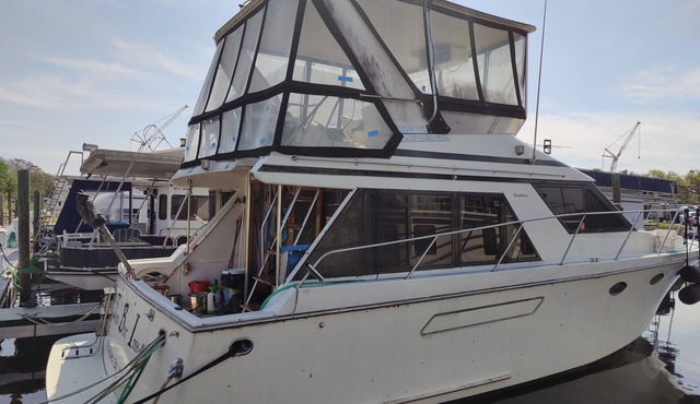 40'Yacht-Directly Docked on the St John's River