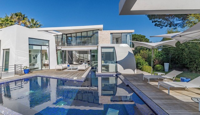 400 m from de the sea , 6-bedroom villa in Ramatuelle behind 55 Club with AC