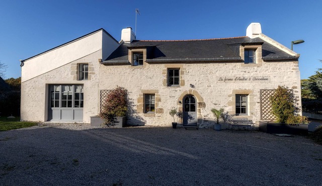 400 m from the sea and Duer beach (Golfe du Morbihan) Magnificent Longère (traditional farmhouse)