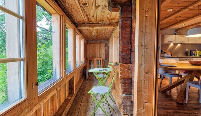 400 year old wooden house - quiet, beautiful and sunny location