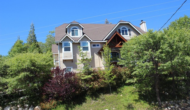 4000 sf house with A/C~gourmet kitchen~1000 sf gameroom~outdoor fire features