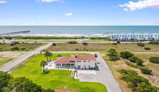 4000 sq. ft. Historic Hilltop Home/Panoramic Ocean & Sound View/Event Friendly