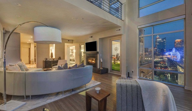 4000 sq ft Luxe 4BR Penthouse | Theater | Patio