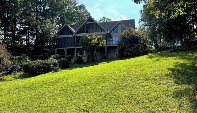 4000 sq ft of Paradise on a Lake!
