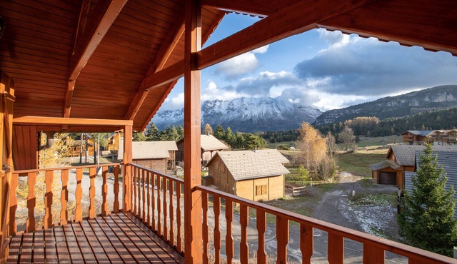 400m from the slopes, comfortable chalet for 10