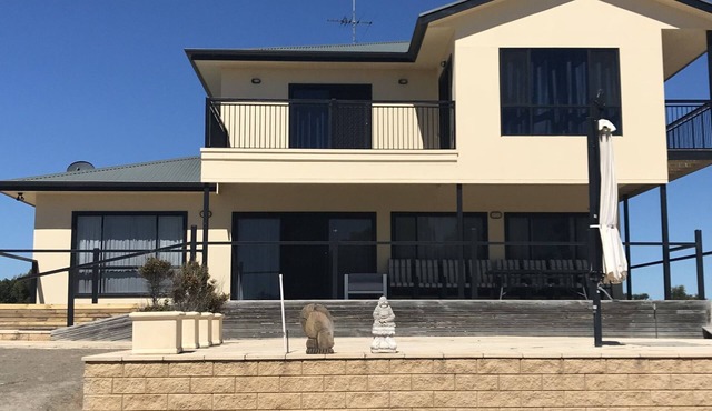 401 Black Point Drive (Winter and Spring Special Rates)