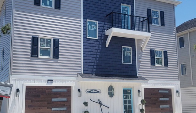 402 Bay Front Rd Water & Beach Front Broadkill Pet Friendly Sleeps 12 4Bed 4Bath