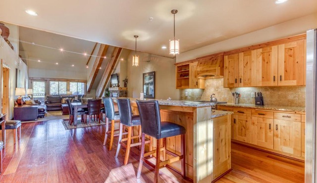 #402 Grand Lodge South Penthouse