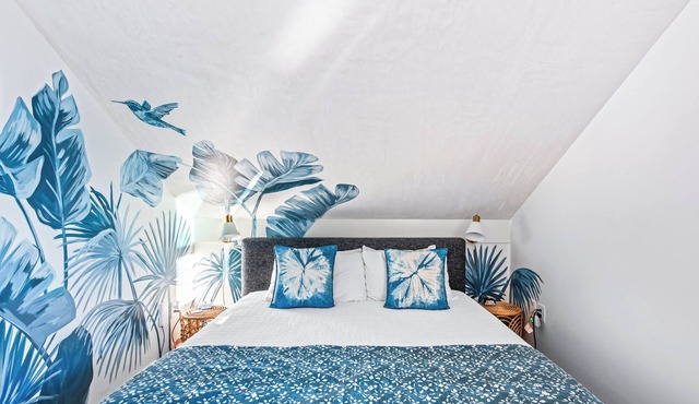 403 Rosemary Beach Inn - Includes Beach Chairs & Complimentary Breakfast + Access to 4 Pools