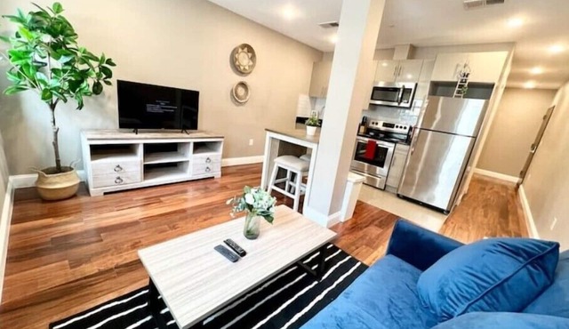 407 Sweetest cottage 1bed room Apt in center cityn