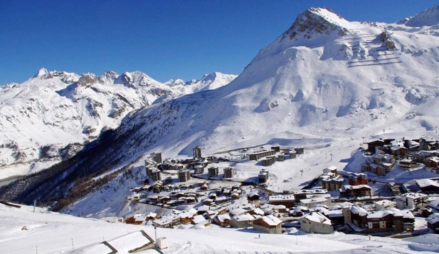 40m from ski slopes, 5th floor, view mountain, balcony, tv, ski locker, 21m², Tignes