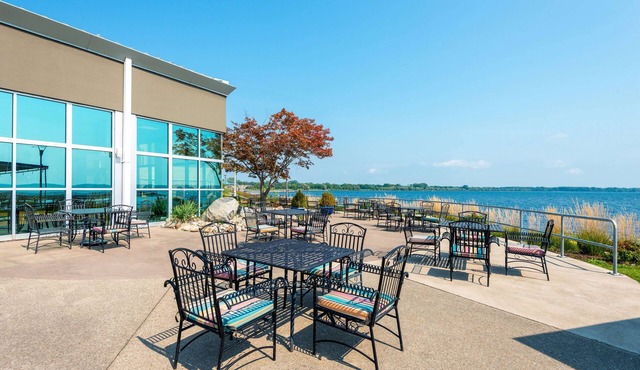 41 Lakefront Hotel, Trademark Collection By Wyndham