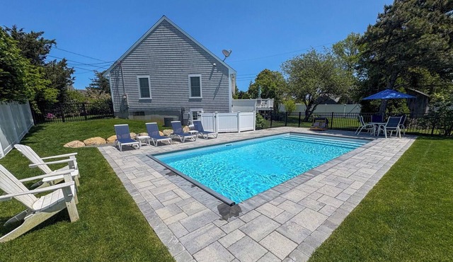 41 Poolside: 041-CS Coastal Retreat in Chatham – Modern Comfort & New Heated Pool