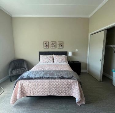 410 Modern Brand New Studio Apartment