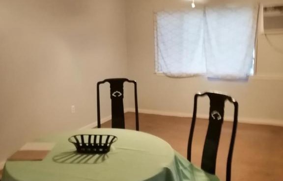 4105 ENTIRE Happy House with Laundry RM