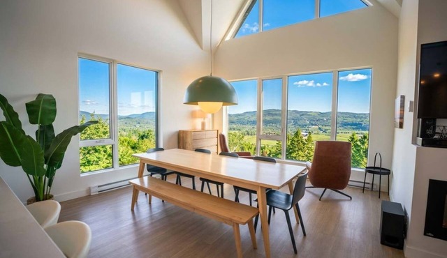 411 | Luxury Condo | Incredible View & Pool