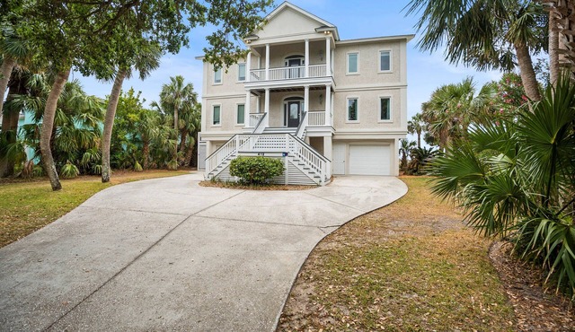 412 Tarpon Blvd - Golf Cart and Resort Access Included!