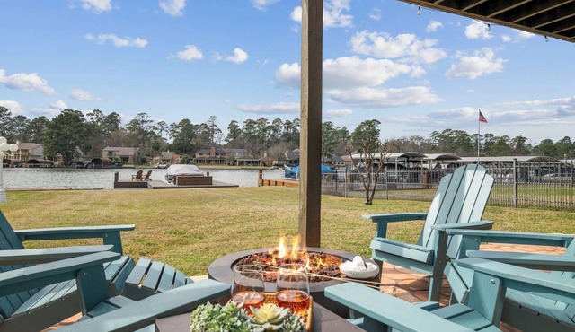 42.5+ LAKE HOUSE — Fish & Swim @DOCK; LakeMat; Kayak; PaddleBoard; King & Queen