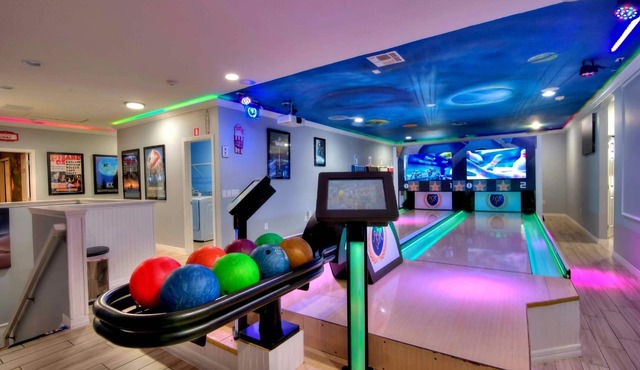 42 Bedrooms Bowling Villas Triple COMBO, Sleeps 116 people