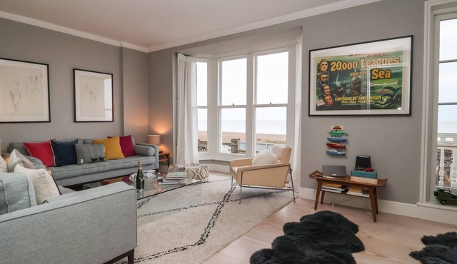 42 CRAG PATH, family friendly, luxury holiday cottage in Aldeburgh