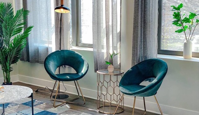 420 friendly with optional parking near McCormick and sleeps 6