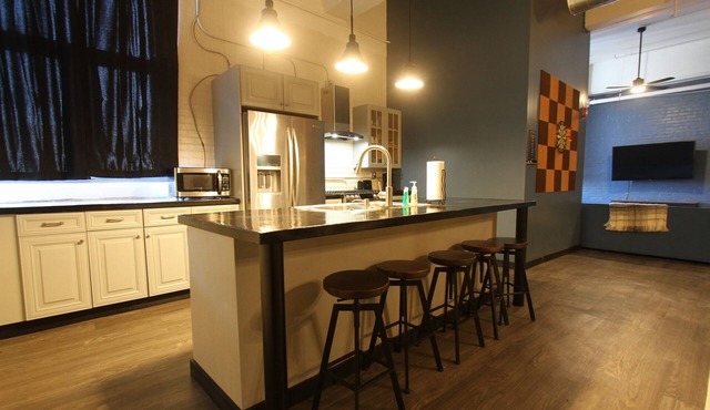 424 Gold Way- 3Bed/2Bath Apartment