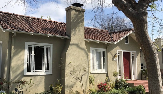 429.00 Nightly April Rate! Charming Historic Highlands Home in Pasadena!