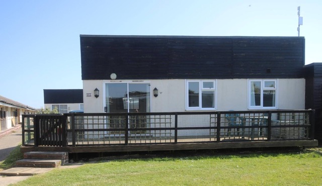 42A Medmerry Park 2 Bedroom Budget Chalet