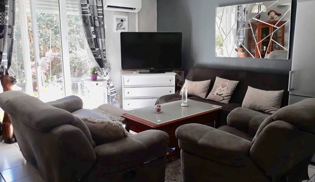 42m2 apartment with patio Malibu Village