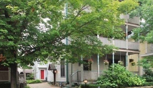 43 Janes 4 Bedroom Home by Redawning