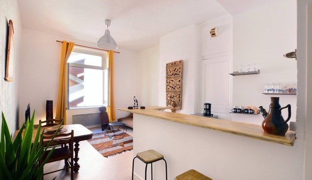 43 sqm 1 BR apt, quiet & bright next to the Opera