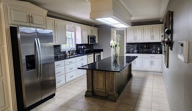 4300 Sq ft home very close to MSU. All decorated for Christmas.