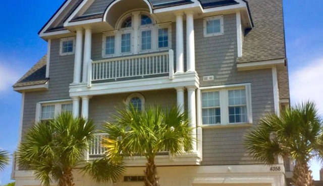4358 Island Dr Oceanfront 5BR, 4.5 bath, Internet, Community Pool