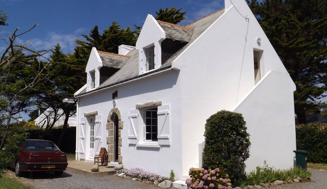 44 - BATZ SUR MER: RENT VILLA 9 PERS AT 200M SEA