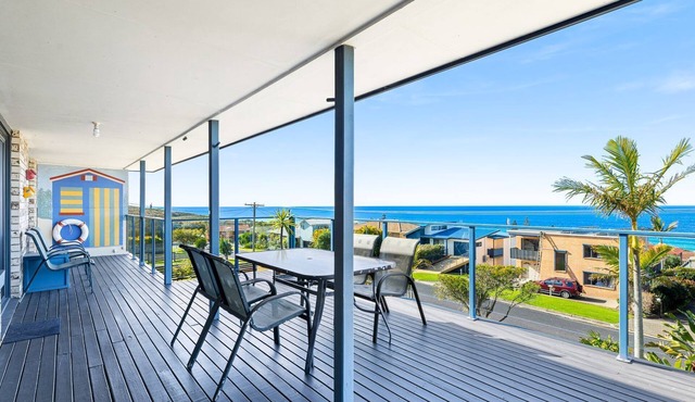 45 Hillside Cres Beach House