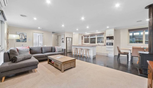 45 Sherwood Ave · Sherwood Retreat