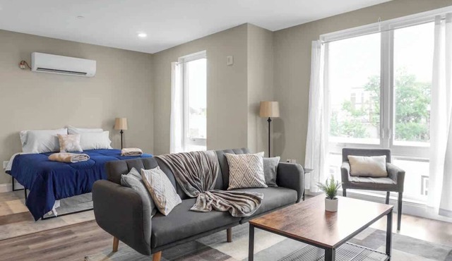 46 Bright and Sunny Studio Long-term stays