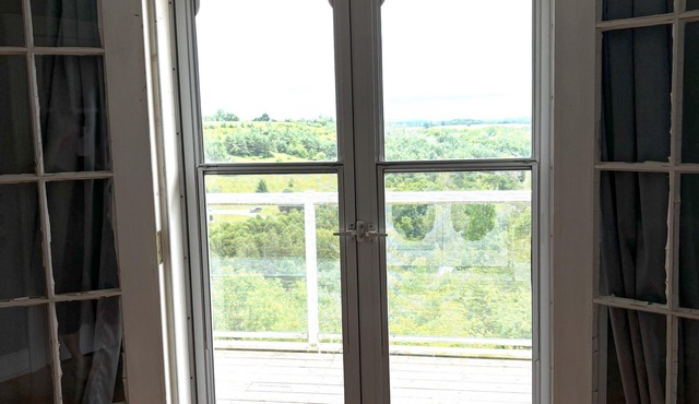 4600 sq. ft Beautiful Farmhouse With Spectacular Views in a Fantastic location