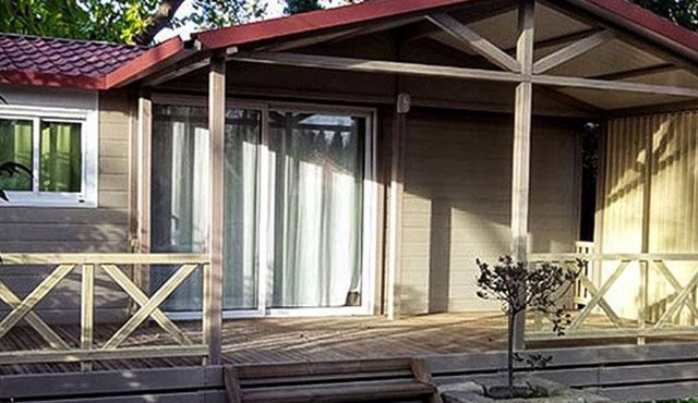 46m² Chalet with Terrace in Noves