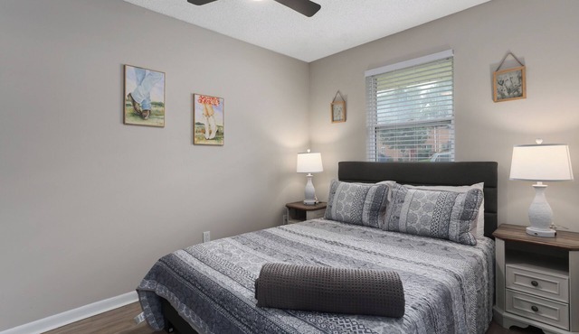 4865 two bedrooms/15 min from MCI/downtown KC