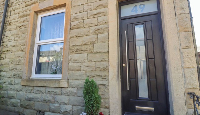 49 WADDINGTON ROAD, pet friendly, with open fire in Clitheroe