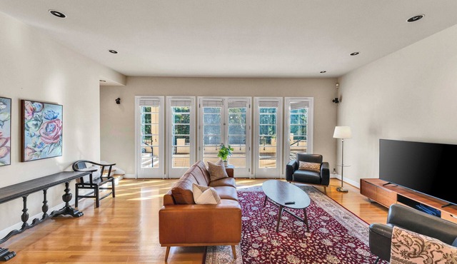 4B/3.5BA Home in Barnsley Ct｜Mainfloor Bedroom｜Washer&Dryer｜Garage Access #42234