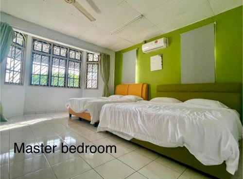 4B12B 20 pax Corner House