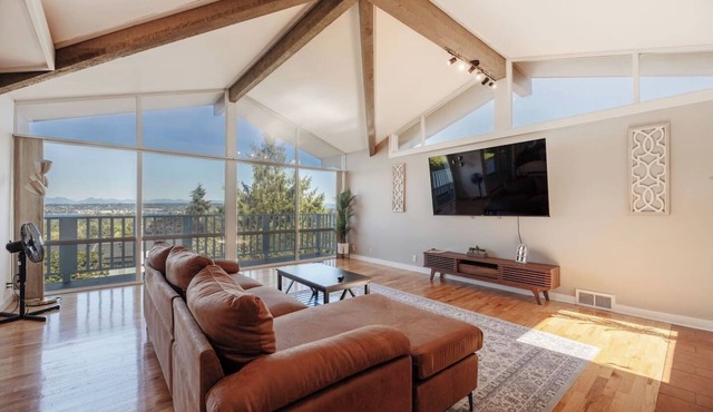 4B2B Home with Stunning Lake & Mt. Rainier Views!