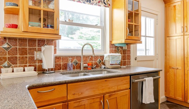 4BA Extra Spacious!King Bed!Spacious Parking!