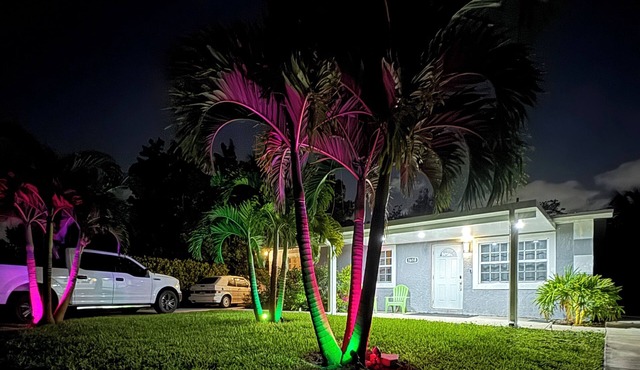 4BD/2BA Fort Lauderdale getaway w/WiFi and AC. Only few miles from beach