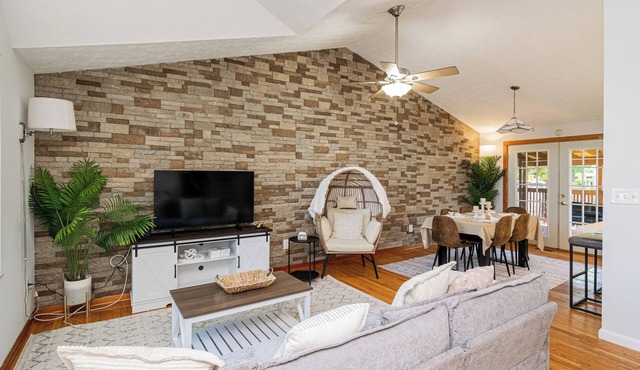 4Bd 3Ba Single Family Home Near BWI, FT Meade, Live, Balt City+ Fenced Yard